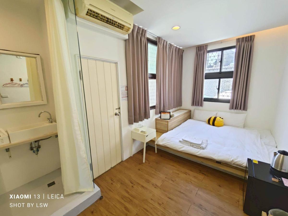 Bed and Breakfast Honey House Tainan Esterno foto